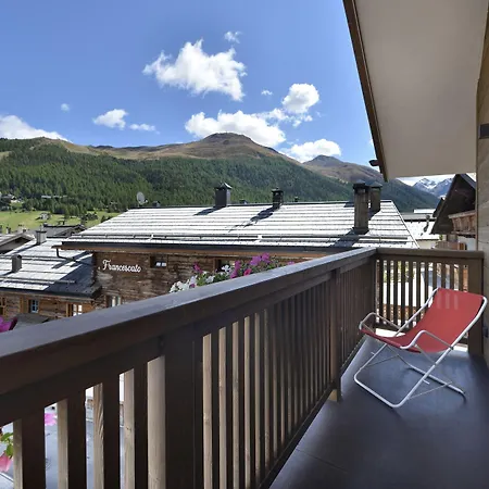 Valtellina 3* 利维尼奥